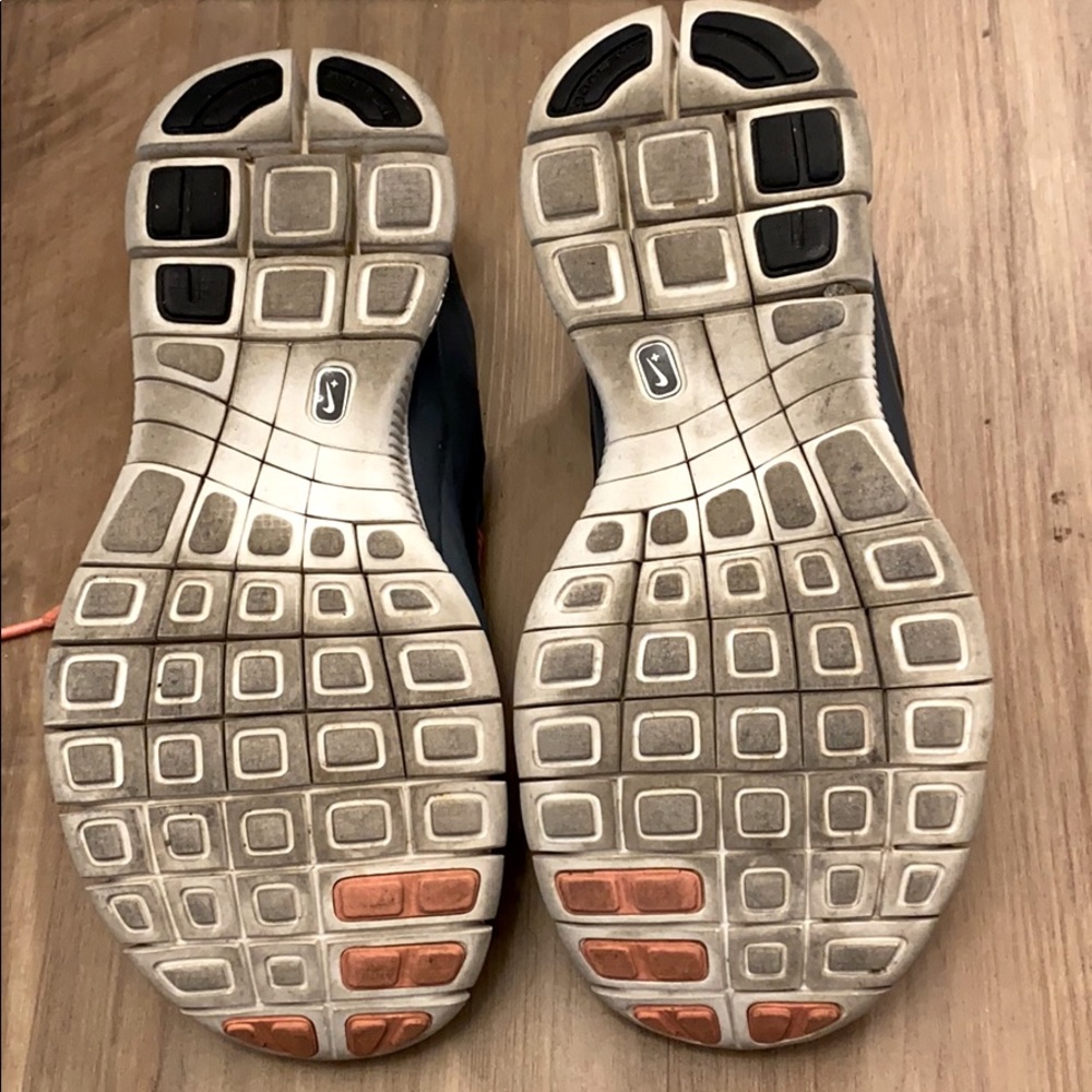 SOLD GUC Nike Free 5.0 Women’s Sneaker💕 - Picture 9 of 9
